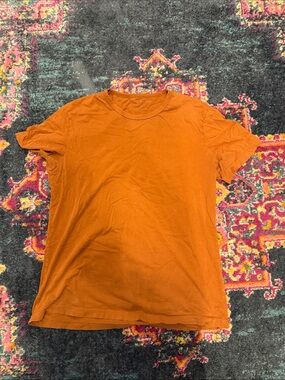Men’s Short-Sleeve Tee in Burnt Orange